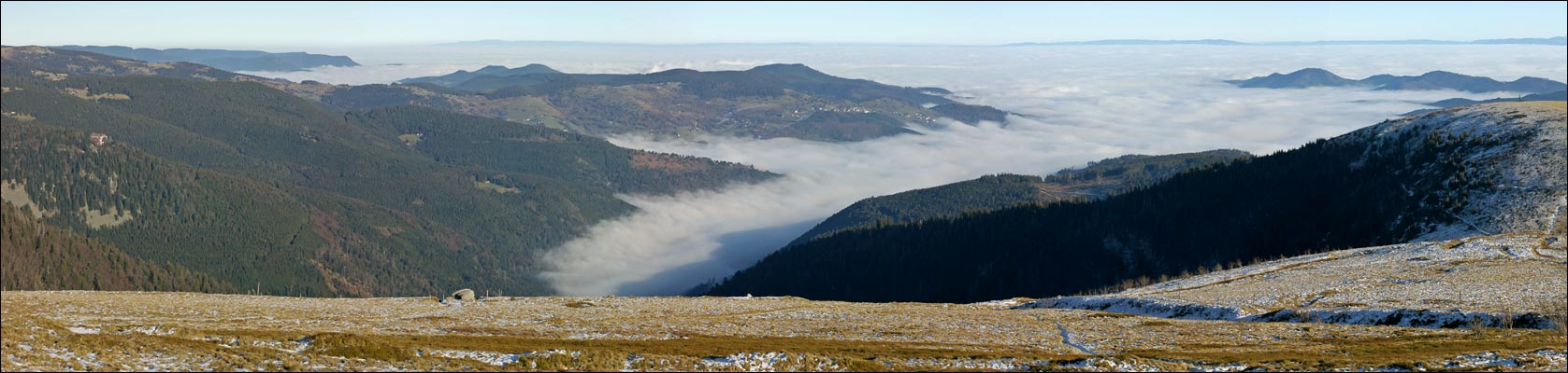 68-Mer de brouillard sur la vallée de Munster.