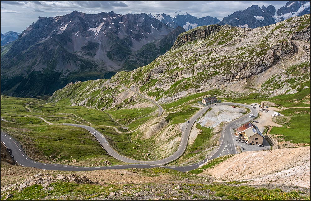 Route du col du Galibier versant  Hautes- Alpes. 