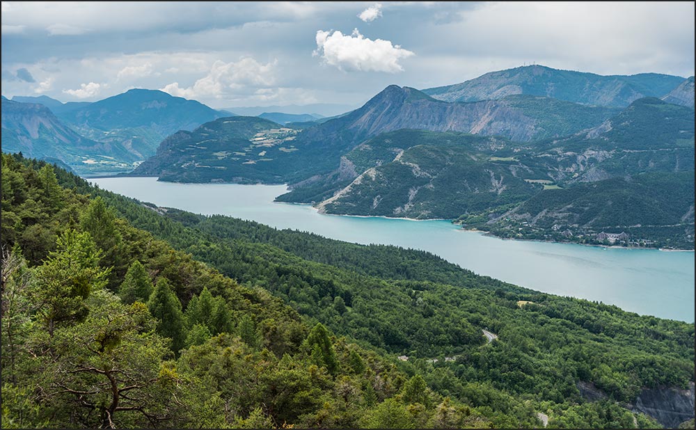 Lac de Serre-Ponçon.