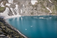 05600-Ceillac.  Lac Sainte-Anne, altitude 2415m. : 05-ceillac,Lac,Sainte-Anne,chapelle