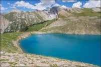 05600-Ceillac.  Lac Sainte-Anne, altitude 2415m. : 05-ceillac,Lac,Sainte-Anne,chapelle