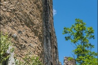 05130 - Tallard.  Le château. : 05,tallard,village,château,église