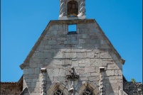 05130 - Tallard.  Le château. : 05,tallard,village,château,église