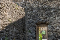 05130 - Tallard.  Le château. : 05,tallard,village,château,église