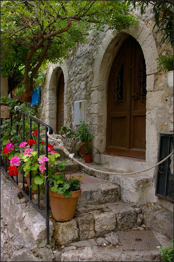06360-Eze. 