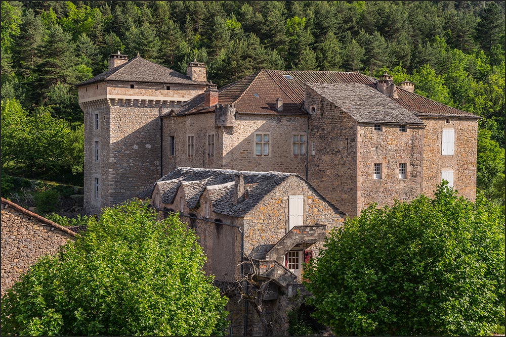 12720-Peyreleau.