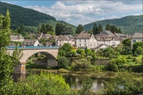 19400 - Argentat.  La Dordogne.