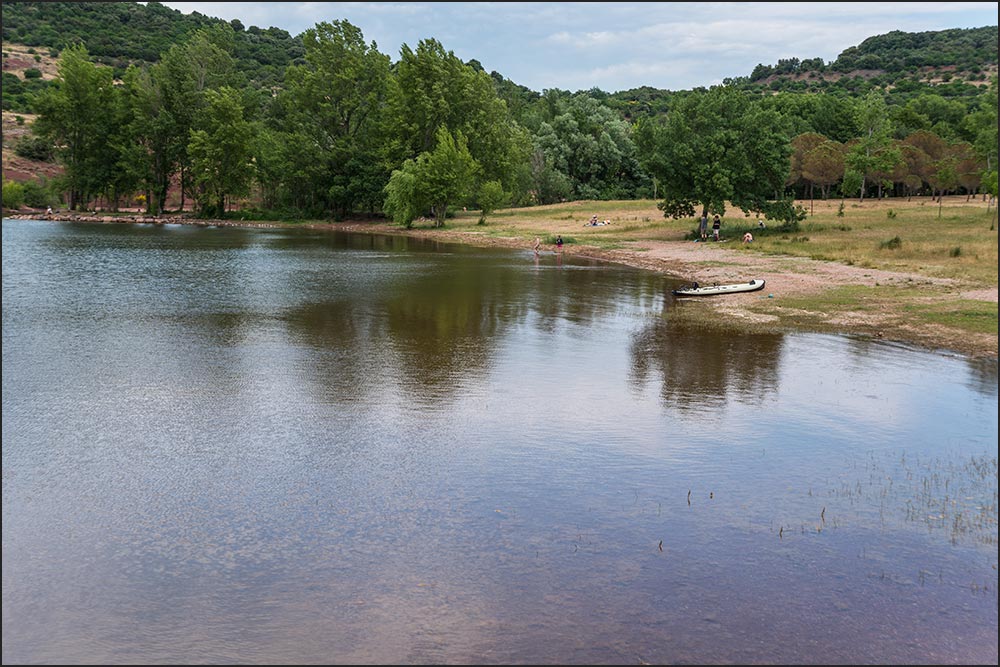 34 - Lac du Salagou.