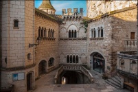 46-Rocamadour.  Le parvis des églises. : 46,Rocamadour,Parvis,églises,chapelle