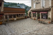 46-Rocamadour.  La place des Senhals. : 46,Rocamadour,Place,senhal,caretta