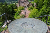 57230 - Philippsbourg.  Ruine du château de Falkenstein. : 57,Philippsbourg,château,ruine,Falkenstein