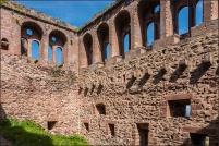 68150 - Ribeauvillé.  Ruine du château de Saint-Ulrich. Salle des chevaliers. : 68,Ribeauvillé,château,Saint-Ulrich