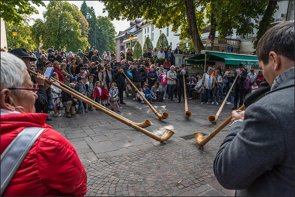 74000-Annecy. 