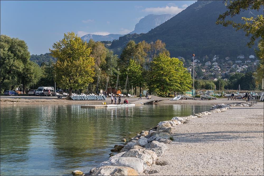 74000-Annecy. 