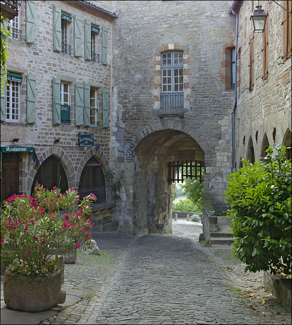 81170-Cordes-sur-ciel.