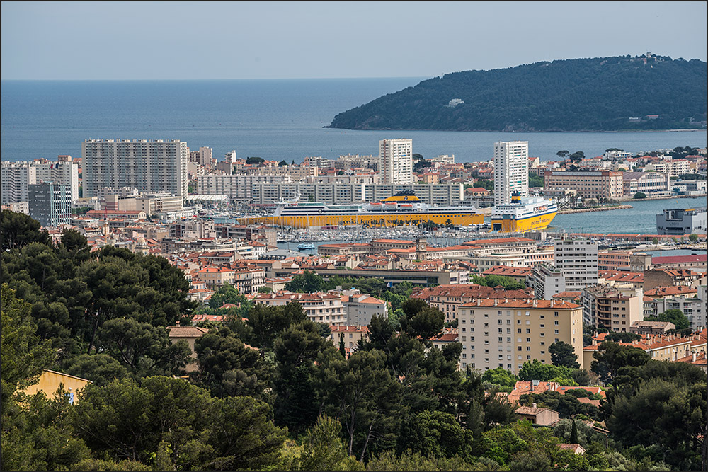 83000-Toulon. 