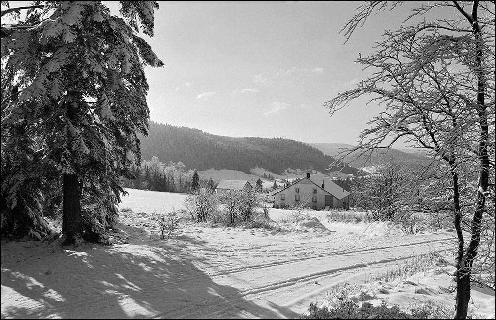 88400- Gérardmer les Gouttridos en hiver.