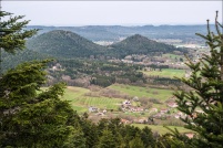 88100-Saint-Dié-des-Vosges.  Roche des Fosses - Altitude: 634m. Prolonger la balade jusqu’à la Roche des Hauts-champs qui offre un superbe panorama, sur Herbaville au pied de la montagne et sur Saint-Michel-sur-Meurthe. : 88,Saint,Dié,roche,Fosses