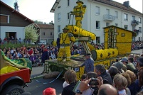 Fête des jonquilles 2011.  Les scieurs de long. (Société des Fêtes de Saulxures / Moselotte) - 7ème prix des chars moyens. : 88,Gérardmer,fête,jonquilles