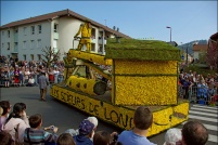 Fête des jonquilles 2011.  Les scieurs de long. (Société des Fêtes de Saulxures / Moselotte) - 7ème prix des chars moyens. : 88,Gérardmer,fête,jonquilles